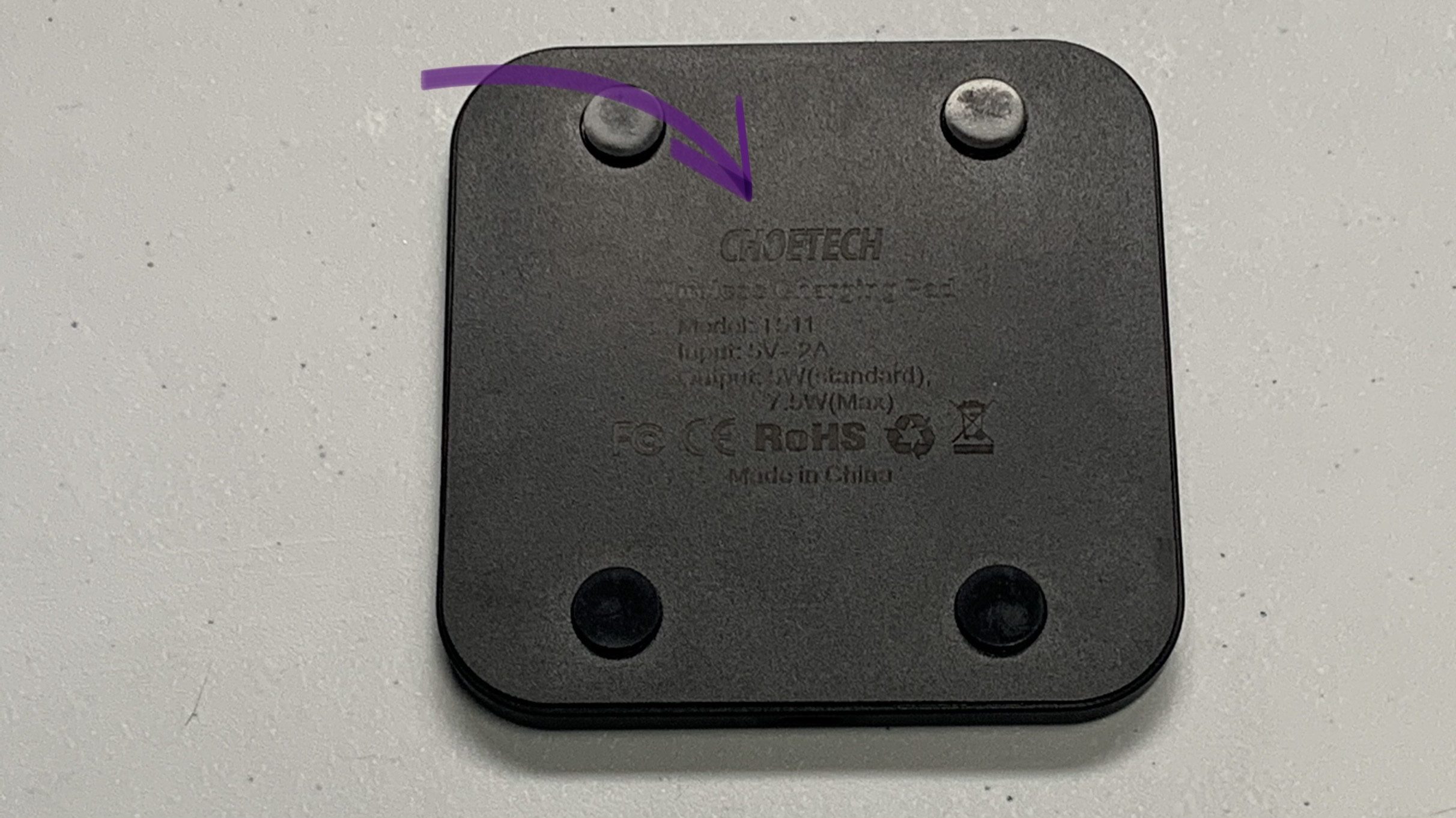 Choetech logo on wireless charger